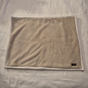 UGG soft fuzzy pillowcase zipper on bottom VGUC